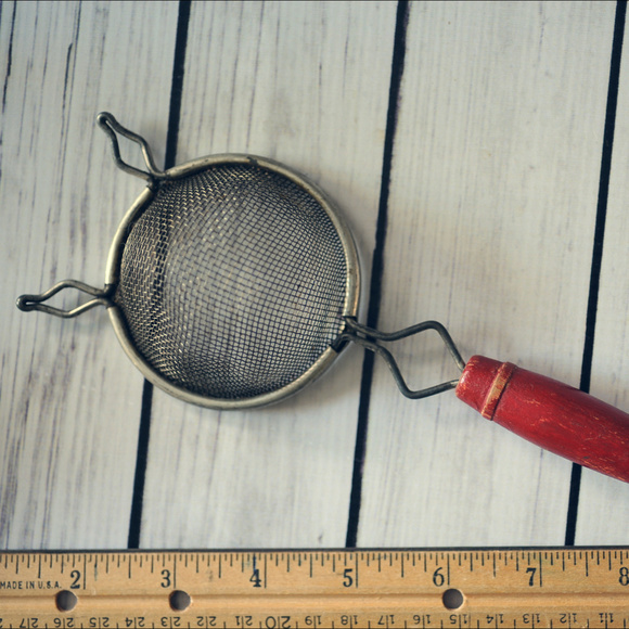 old antique vintage tea strainer mesh colander sieve red handle - Picture 1 of 8